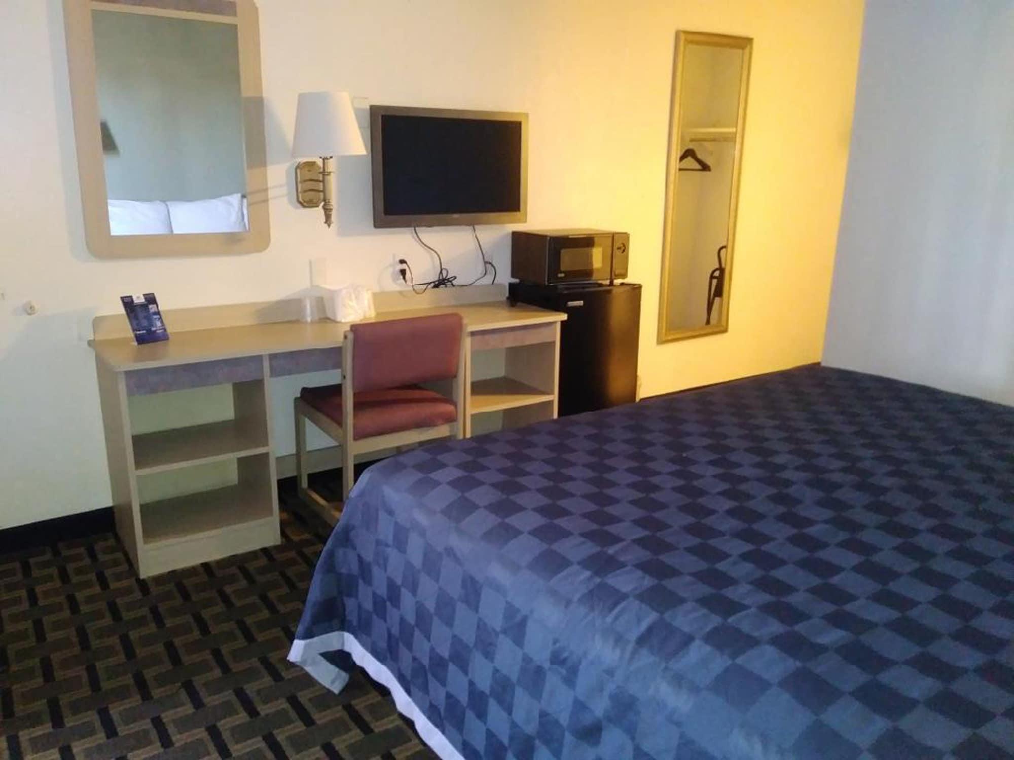 Motel Americas Value Inn- Airport/grand Street