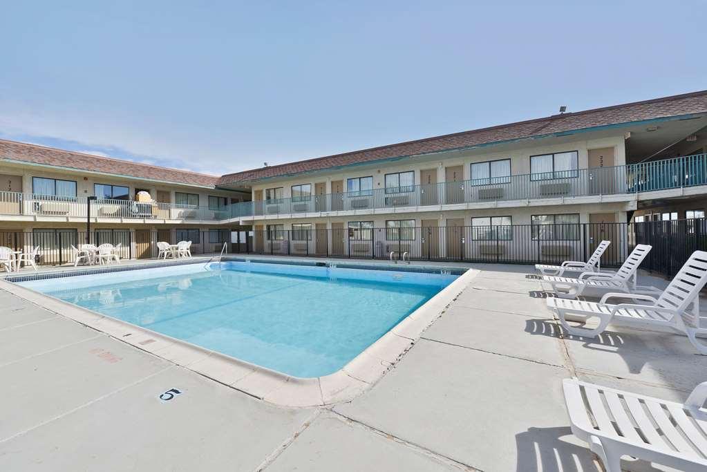 Americas Value Inn- Airport/grand Street