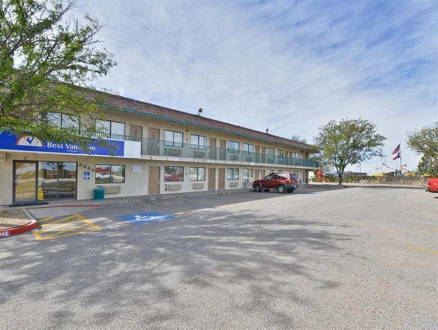 Americas Value Inn- Airport/grand Street Motel 2*