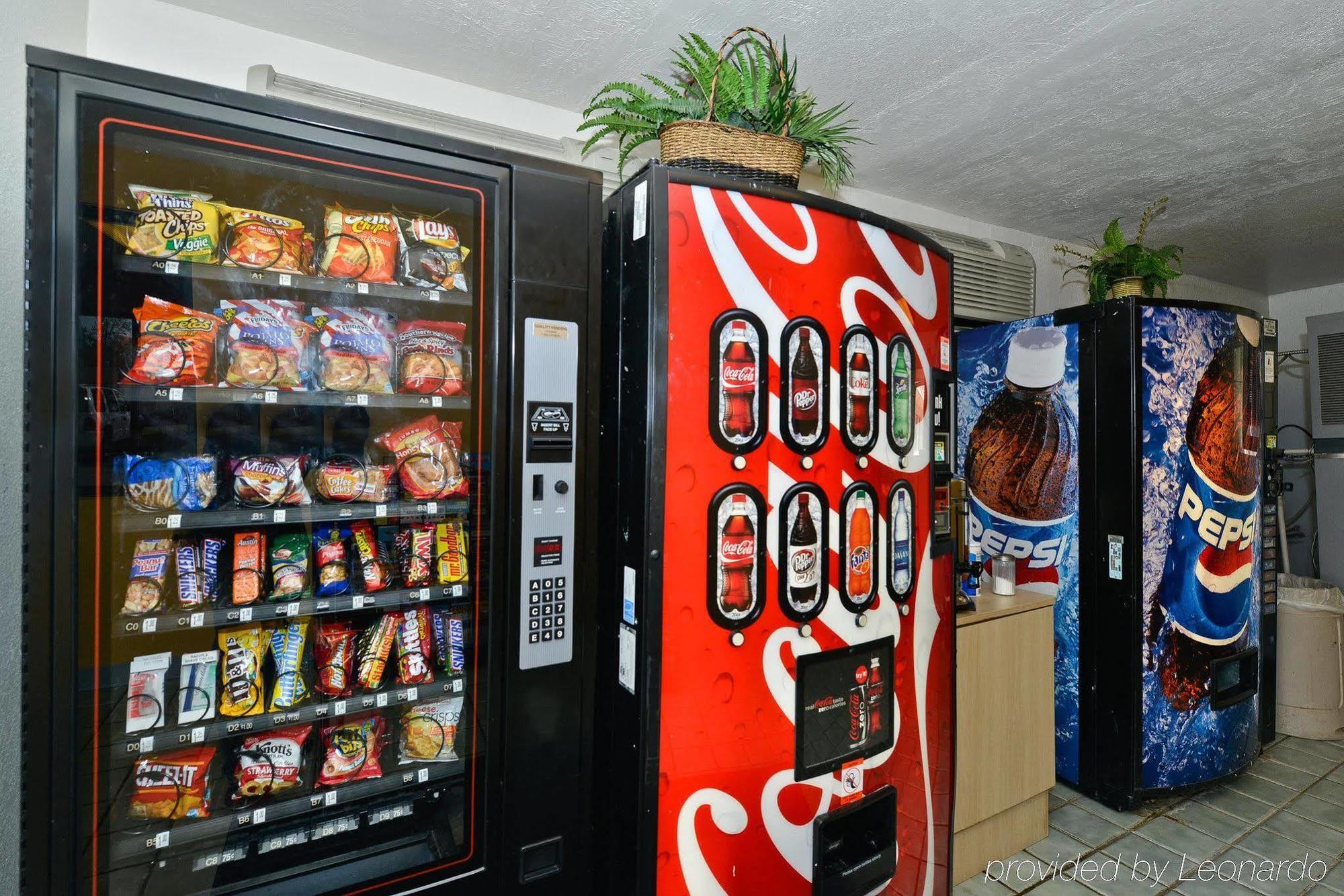 Americas Value Inn- Airport/grand Street